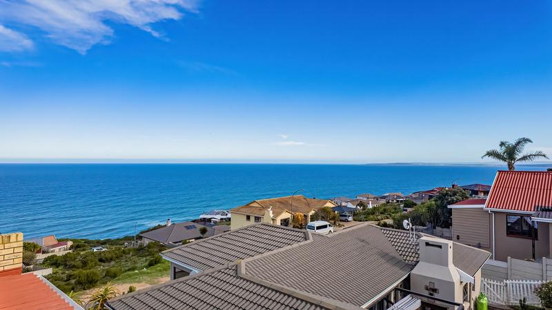 6 Bedroom Property for Sale in Dana Bay Western Cape
